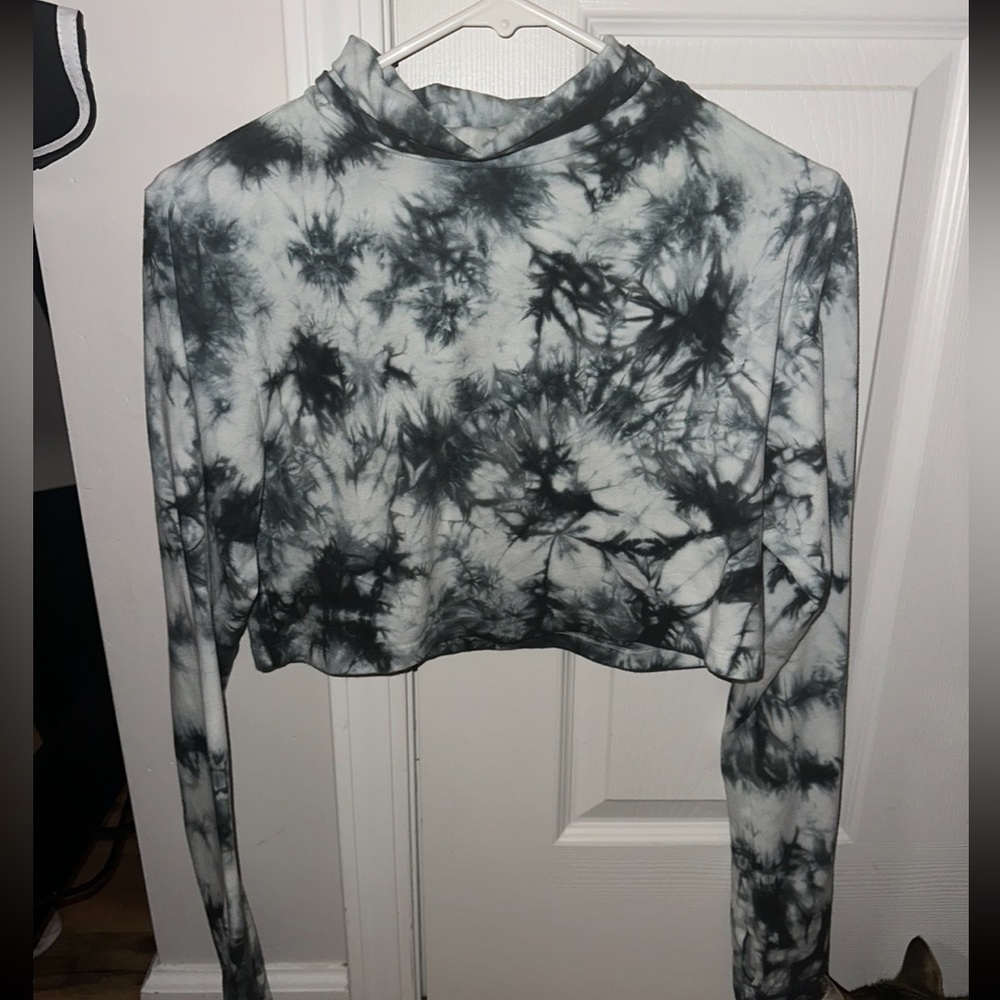New VS Pink Cropped Turtleneck